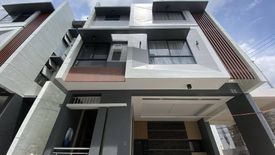 3 Bedroom Townhouse for sale in Veterans Village, Metro Manila near LRT-1 Roosevelt