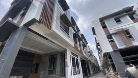 3 Bedroom Townhouse for sale in Veterans Village, Metro Manila near LRT-1 Roosevelt