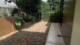 5 Bedroom House for sale in Capitol Park Homes, Ramon Magsaysay, Metro Manila near LRT-1 Roosevelt