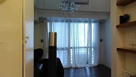 1 Bedroom Condo for rent in San Lorenzo, Metro Manila near MRT-3 Ayala