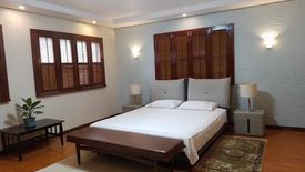 5 Bedroom House for rent in San Lorenzo, Metro Manila near MRT-3 Ayala