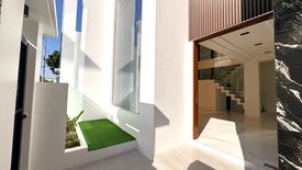 7 Bedroom House for sale in Pinagbuhatan, Metro Manila