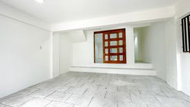 3 Bedroom Townhouse for sale in Pulang Lupa Dos, Metro Manila