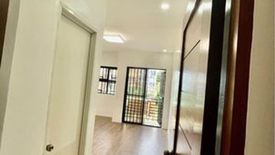 3 Bedroom Townhouse for sale in Talon Dos, Metro Manila
