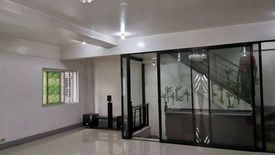 6 Bedroom Townhouse for sale in Sacred Heart, Metro Manila near MRT-3 Kamuning