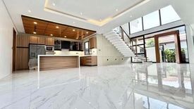 6 Bedroom House for sale in BF Homes, Metro Manila