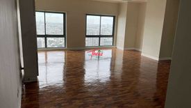 2 Bedroom Condo for sale in Pio Del Pilar, Metro Manila