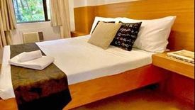 2 Bedroom Condo for rent in Forbeswood Heights, Bagong Tanyag, Metro Manila