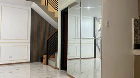 2 Bedroom Townhouse for sale in Roxas, Metro Manila