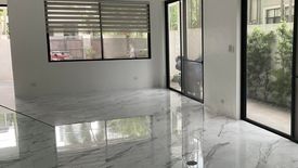 4 Bedroom House for rent in San Lorenzo, Metro Manila near MRT-3 Ayala