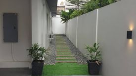 5 Bedroom House for rent in White Plains, Metro Manila