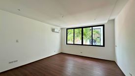 7 Bedroom House for sale in Pasong Tamo, Metro Manila