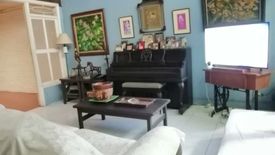 House for sale in Tejeros, Metro Manila