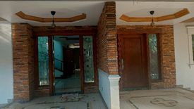 6 Bedroom House for rent in Bel-Air, Metro Manila