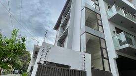 5 Bedroom Townhouse for sale in Mariana, Metro Manila near LRT-2 Gilmore