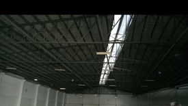 Warehouse / Factory for rent in 