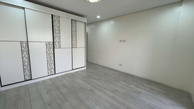 4 Bedroom Townhouse for sale in Kamuning, Metro Manila near MRT-3 Kamuning