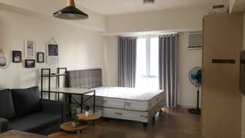 1 Bedroom Condo for rent in Urdaneta, Metro Manila near MRT-3 Buendia