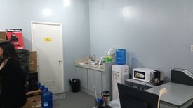 Office for rent in Paligsahan, Metro Manila