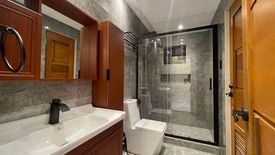 3 Bedroom House for rent in San Lorenzo, Metro Manila near MRT-3 Ayala