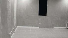 Shophouse for rent in Poblacion, Metro Manila