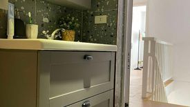 4 Bedroom House for sale in Moonwalk, Metro Manila