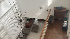 6 Bedroom House for sale in White Plains, Metro Manila