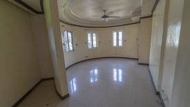 6 Bedroom House for sale in Ferndale Villas, Ramon Magsaysay, Metro Manila near LRT-1 Roosevelt