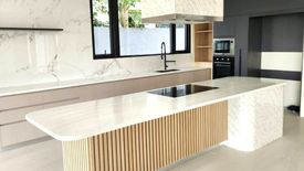 8 Bedroom Villa for sale in Batasan Hills, Metro Manila