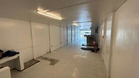 4 Bedroom Townhouse for rent in Urdaneta, Metro Manila near MRT-3 Buendia