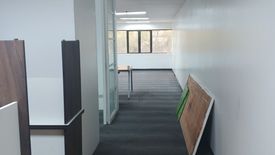 Office for rent in Urdaneta, Metro Manila near MRT-3 Buendia