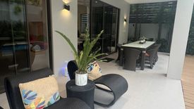 5 Bedroom House for sale in Loyola Heights, Metro Manila near LRT-2 Katipunan