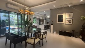 5 Bedroom House for sale in Loyola Heights, Metro Manila near LRT-2 Katipunan