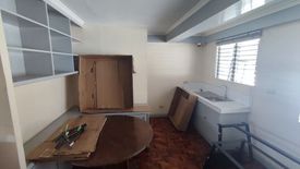 Office for rent in Urdaneta, Metro Manila near MRT-3 Buendia