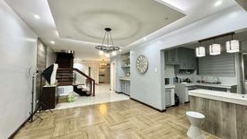 4 Bedroom House for sale in Central, Metro Manila