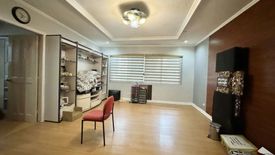 4 Bedroom House for sale in Central, Metro Manila