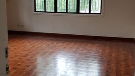 4 Bedroom Townhouse for rent in San Lorenzo, Metro Manila near MRT-3 Ayala