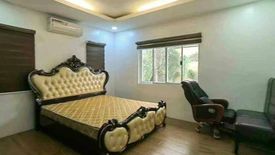 8 Bedroom House for rent in Moonwalk, Metro Manila