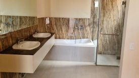 6 Bedroom House for sale in McKinley Hill Village, McKinley Hill, Metro Manila