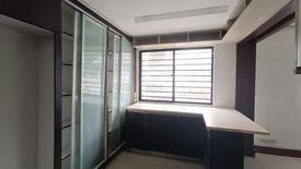 Shophouse for rent in Central, Metro Manila