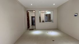 3 Bedroom Townhouse for sale in Central, Metro Manila