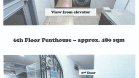 Shophouse for sale in Urdaneta, Metro Manila near MRT-3 Buendia