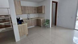 5 Bedroom Townhouse for rent in Katuparan, Metro Manila