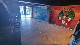 Shophouse for rent in Sacred Heart, Metro Manila near MRT-3 Kamuning