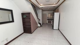 4 Bedroom Townhouse for rent in San Antonio, Metro Manila near MRT-3 Shaw Boulevard