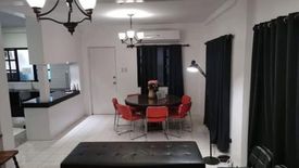 5 Bedroom House for rent in Moonwalk, Metro Manila