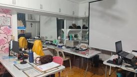 6 Bedroom House for rent in Bangkal, Metro Manila near MRT-3 Magallanes