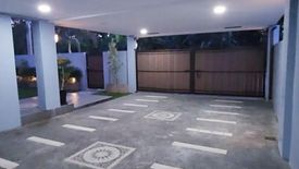 5 Bedroom House for sale in North Fairview, Metro Manila
