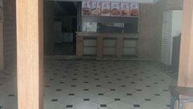 Shophouse for rent in Urdaneta, Metro Manila near MRT-3 Buendia