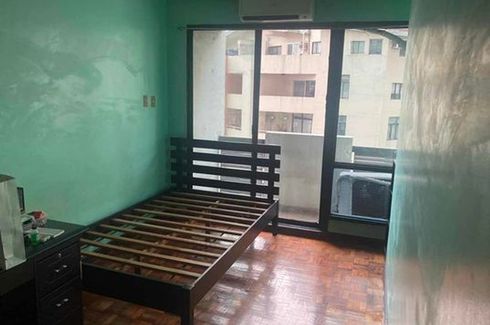 2 Bedroom Condo for sale in Urdaneta, Metro Manila near MRT-3 Buendia